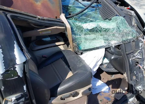 2000 Ford Excursion Limited z USA, uszkodzony, nr VIN 1FMNU43S0YEB68245